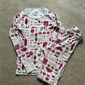 Hanna Andersson Cream Pajama Set with Red & Green Holiday Baking Print
